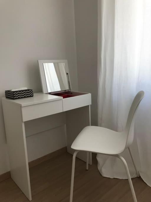 New • City-Park Apartment In The Vienna Center. ภายนอก รูปภาพ